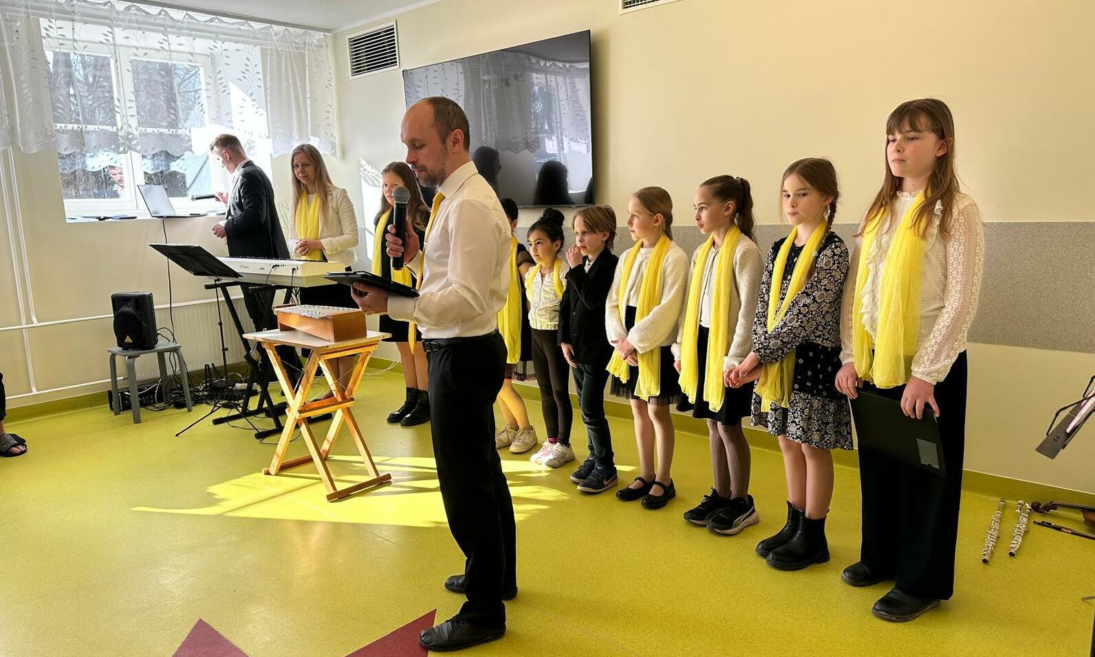 Viljandi koguduse muusikameeskond külastas kohalikku hooldekeskust